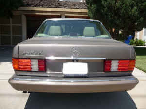 Illustration for article titled Nice Price Or Crack Pipe: $15,500 For A 1989 Mercedes-Benz 420SEL?